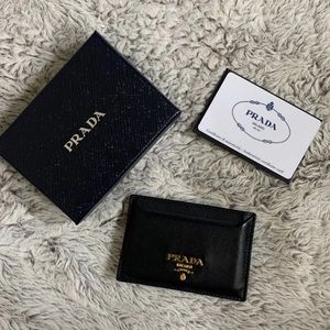 AUTHENTIC Prada cardholder/wallet